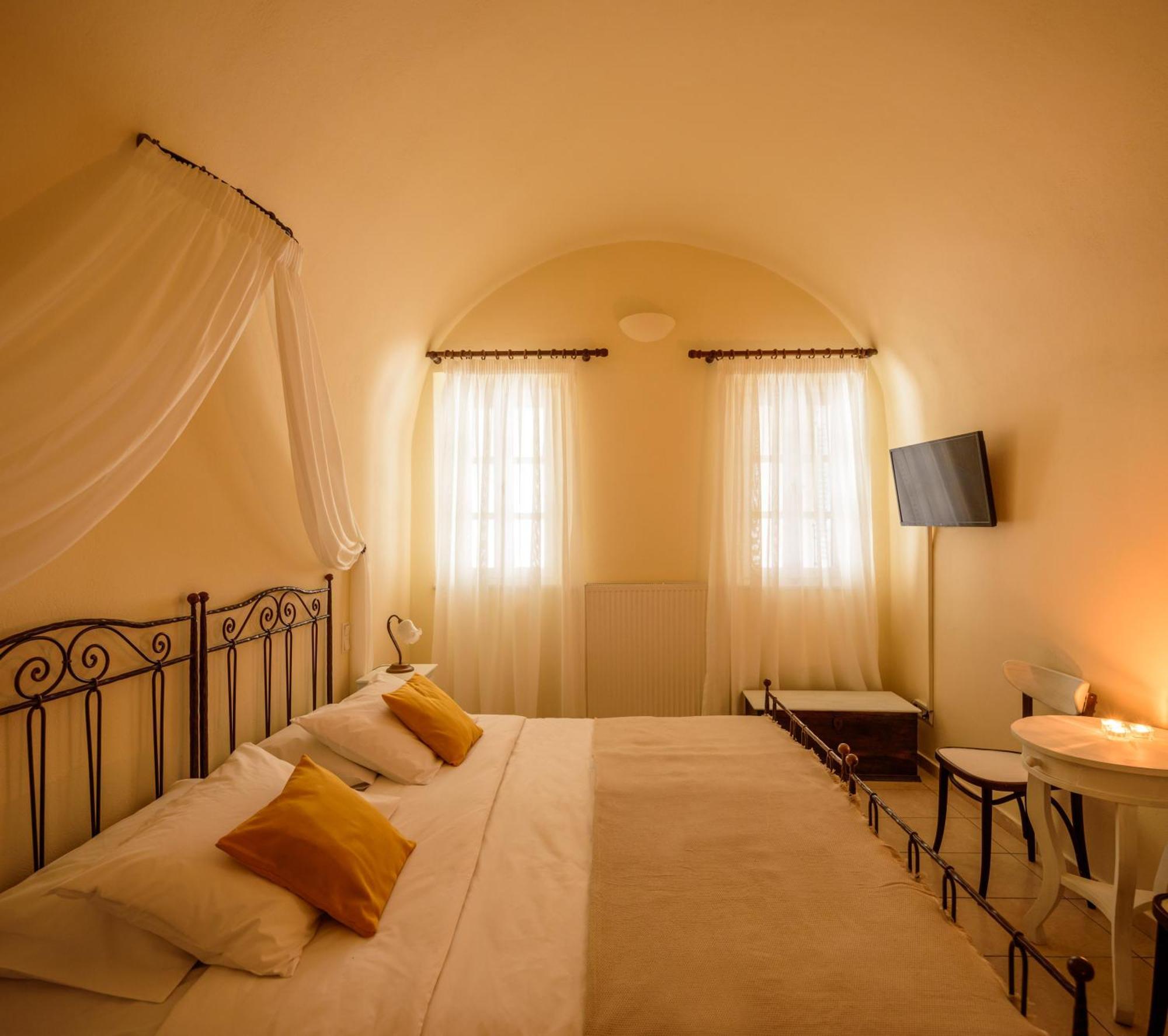 Ikio Concept Santorini Hotel Pýrgos Exterior foto